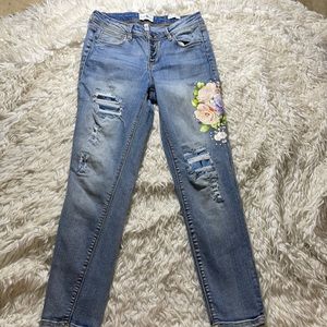 Black Daisy Jamie Relaxed Skinny Jeans 7/28 flower